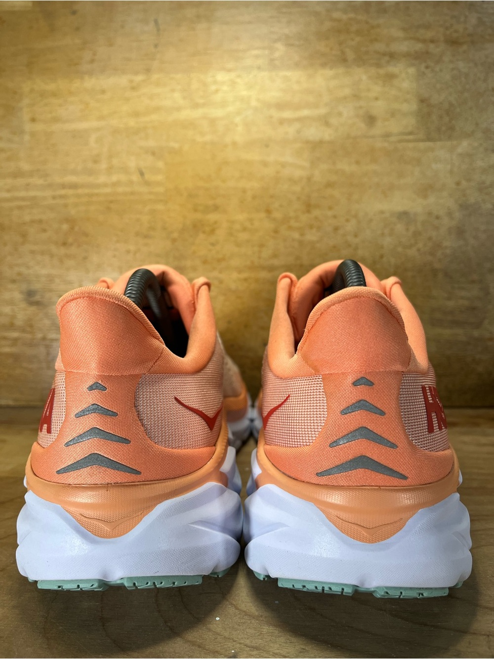 Hoka One One Clifton 8 Womens Size 10.5 Running Shoes Sneakers Cantaloupe - Picture 5 of 12